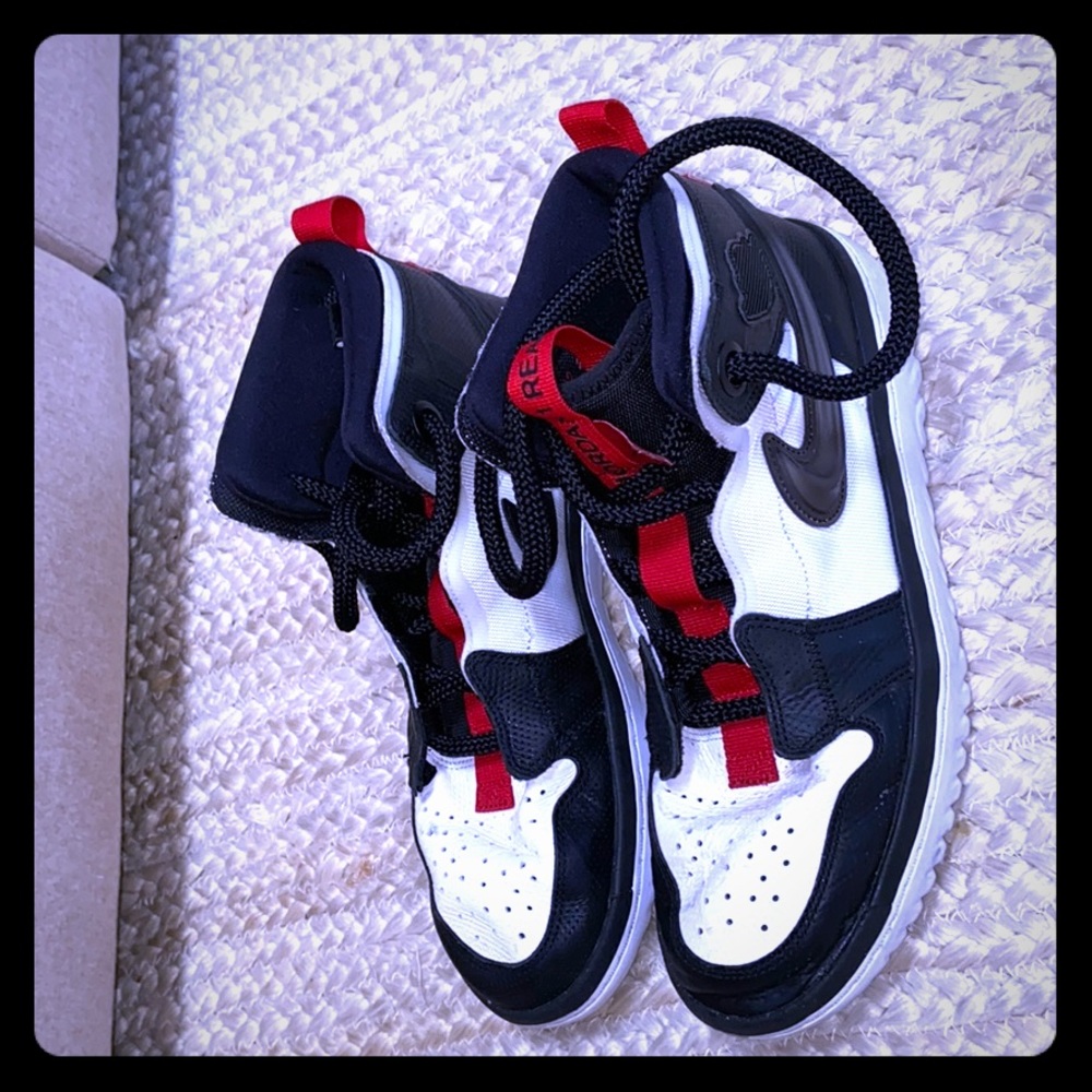 React Jordan 1